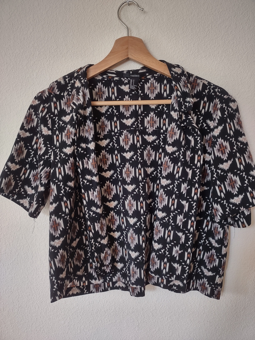 Forever 21 Black Aztec Print Short Sleeve Button-Up